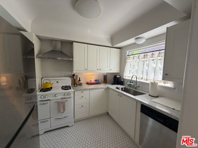 643 VERNON Avenue, Venice (los Angeles), CA 90291