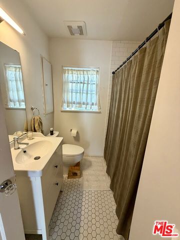 643 VERNON Avenue, Venice (los Angeles), CA 90291