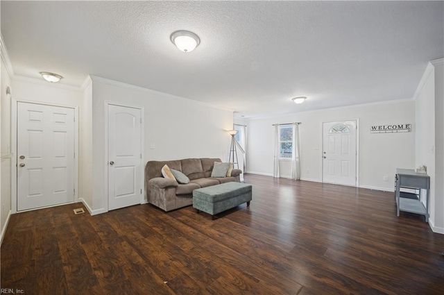 4852 Robin Hood RD, Norfolk, VA 23513