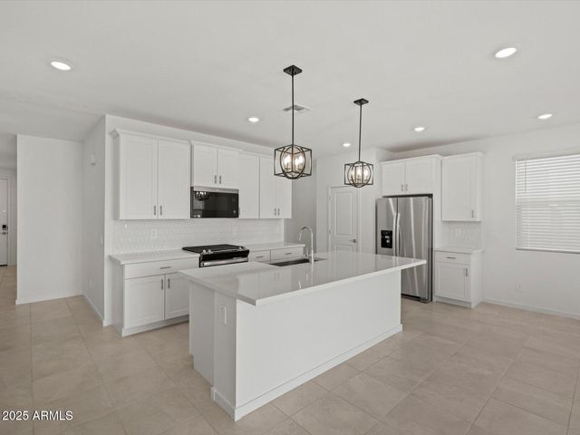 15900 W COTTONTAIL Lane, Surprise, AZ 85387