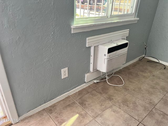 8921 KENNETH Street, El Paso, TX 79904