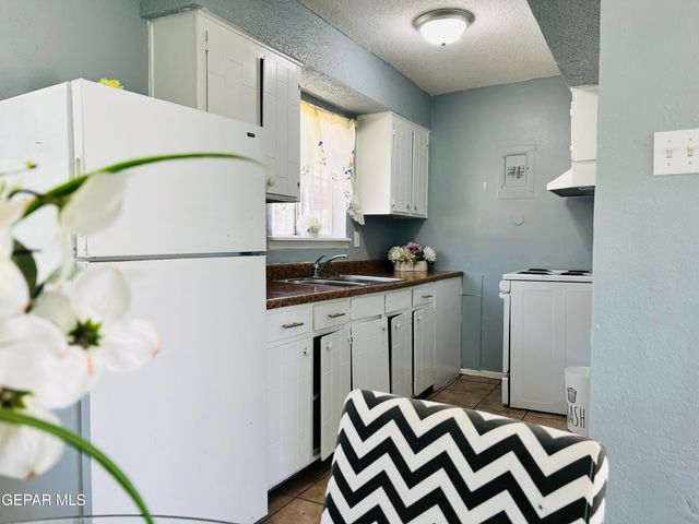 8921 KENNETH Street, El Paso, TX 79904