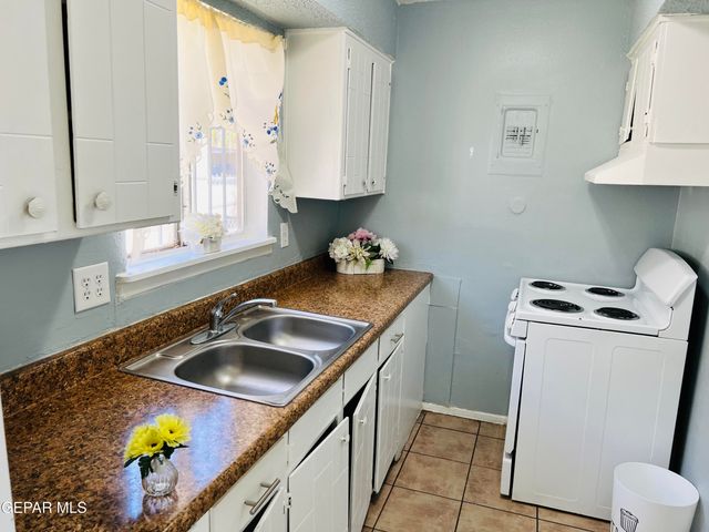 8921 KENNETH Street, El Paso, TX 79904