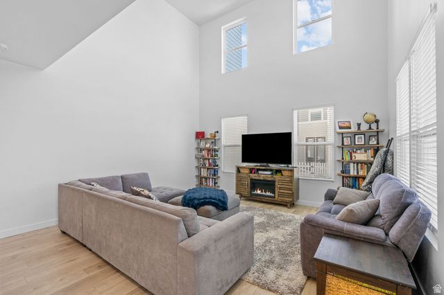 10499 S LIV WAY, South Jordan, UT 84009