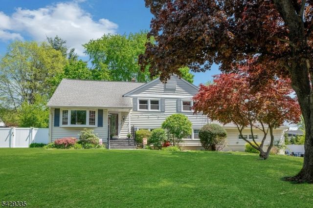 15 Maxine Dr, Morris Twp., NJ 07960