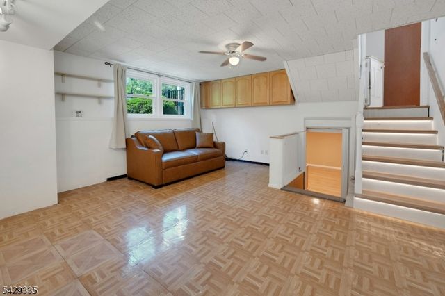 15 Maxine Dr, Morris Twp., NJ 07960