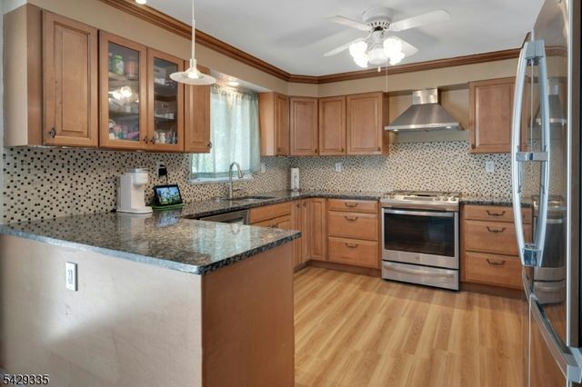 15 Maxine Dr, Morris Twp., NJ 07960