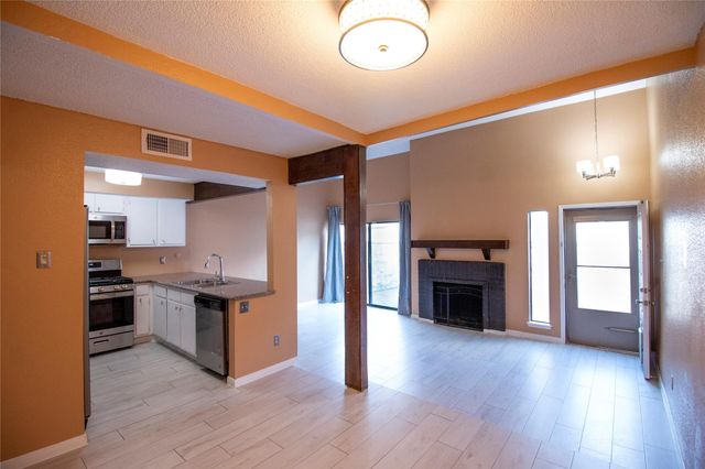 3162 Windchase Boulevard 451, Houston, TX 77082