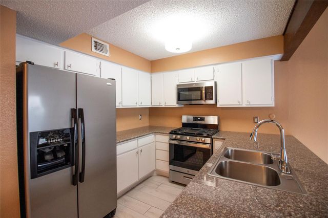 3162 Windchase Boulevard 451, Houston, TX 77082