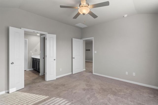 213 Wild Spur LN, Liberty Hill, TX 78642