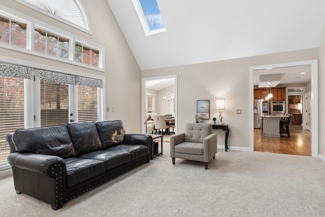 2321 Courtland Court, Aurora, IL 60502