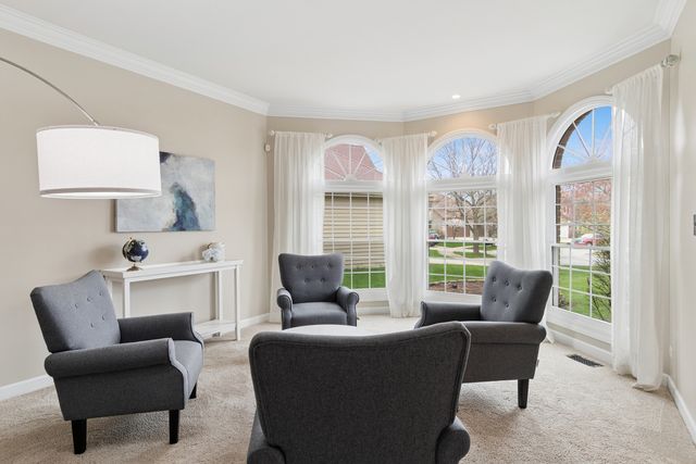 2321 Courtland Court, Aurora, IL 60502