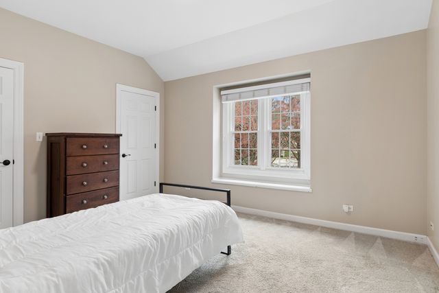 2321 Courtland Court, Aurora, IL 60502