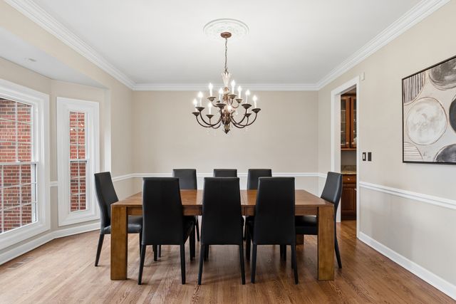 2321 Courtland Court, Aurora, IL 60502