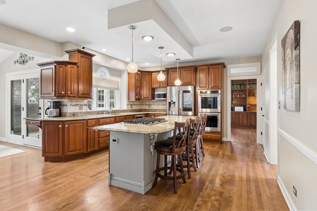 2321 Courtland Court, Aurora, IL 60502