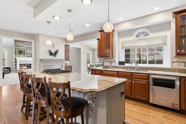 2321 Courtland Court, Aurora, IL 60502