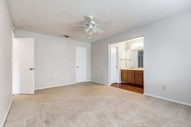 7255 Webbwood, San Antonio, TX 78250