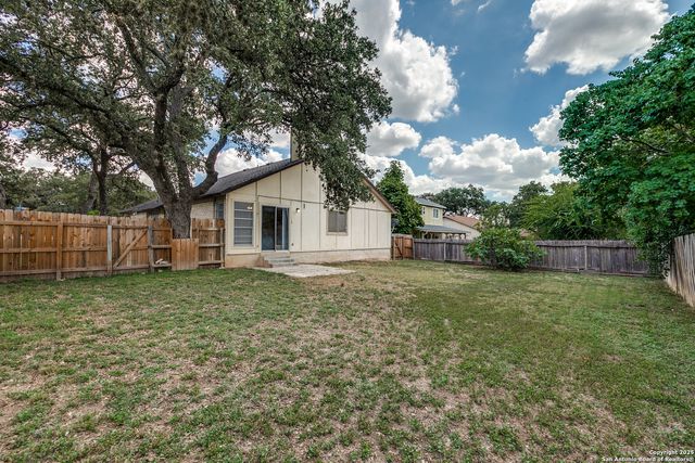 7255 Webbwood, San Antonio, TX 78250