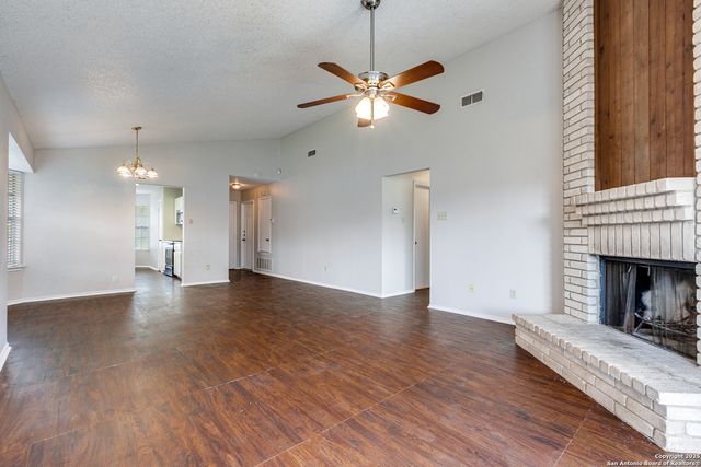 7255 Webbwood, San Antonio, TX 78250