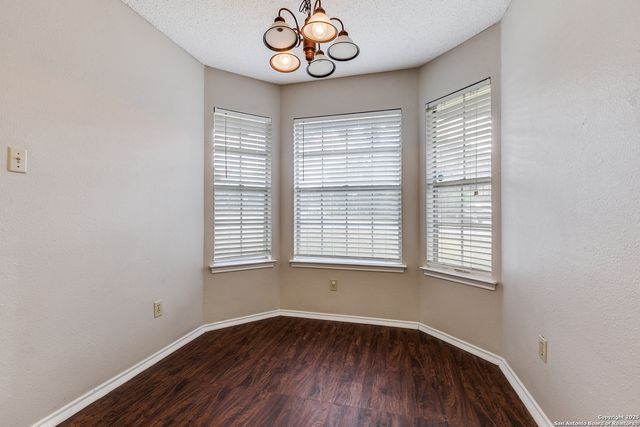 7255 Webbwood, San Antonio, TX 78250