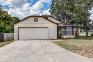 7255 Webbwood, San Antonio, TX 78250