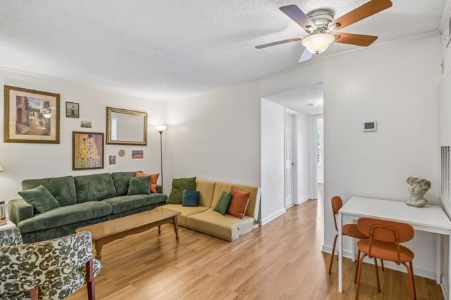 2325 Elliston Pl Apt 401, Nashville, TN 37203