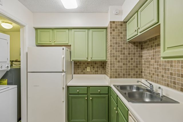 2325 Elliston Pl Apt 401, Nashville, TN 37203