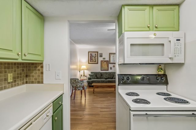 2325 Elliston Pl Apt 401, Nashville, TN 37203