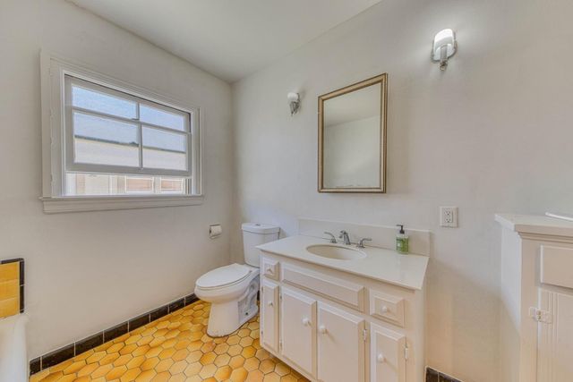 219 Pine Street, Salinas, CA 93901