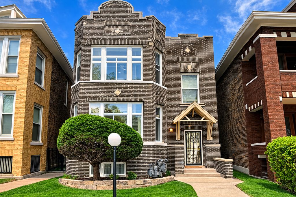 6733 S Maplewood Avenue, Chicago, IL 60629