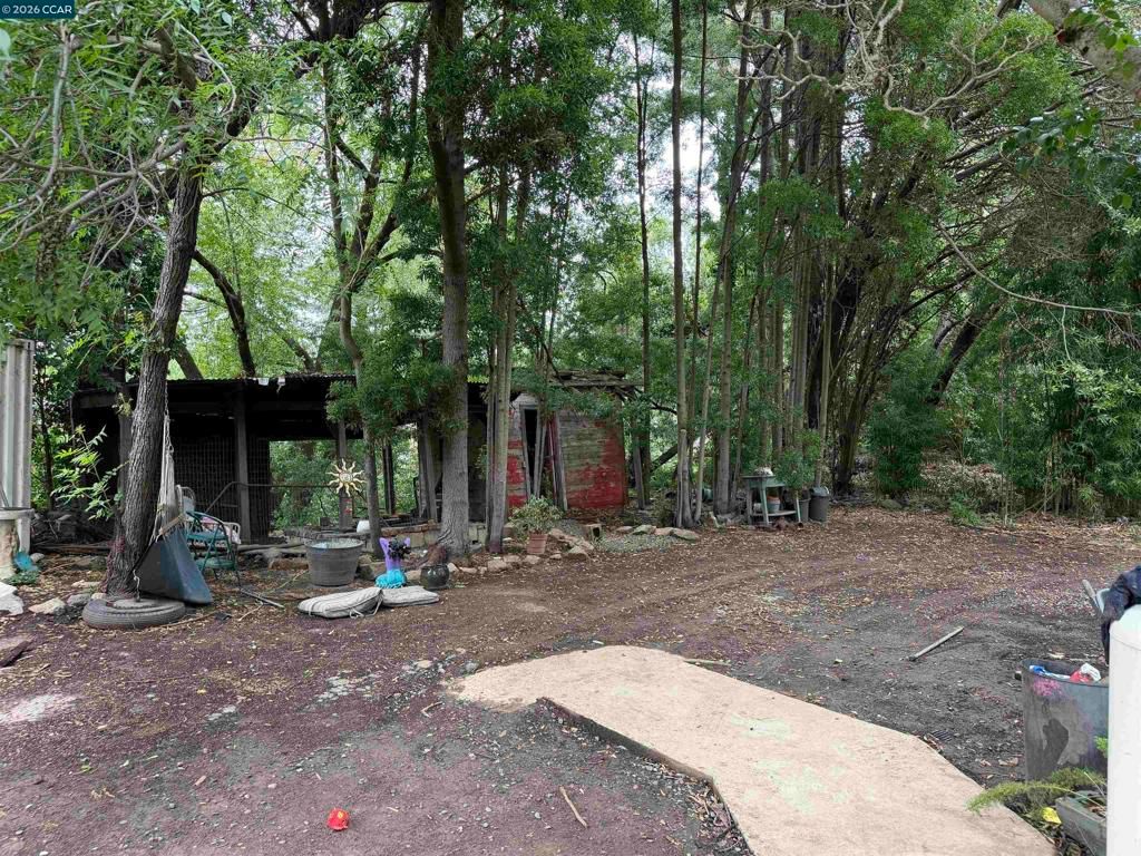 Image 2 of property listing at 1038 Johnston St, Napa, CA 94558