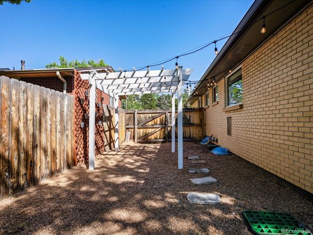 6943 Oak Way, Arvada, CO 80004