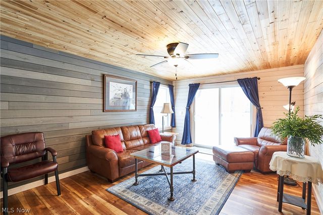 300 Manhattan Pky, Painesville, OH 44077