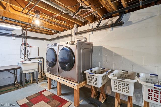 300 Manhattan Pky, Painesville, OH 44077