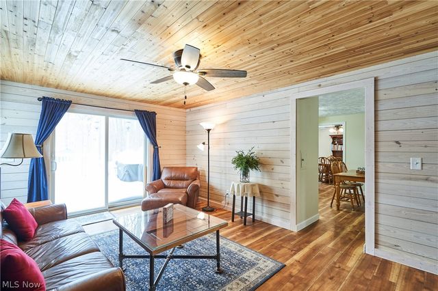 300 Manhattan Pky, Painesville, OH 44077