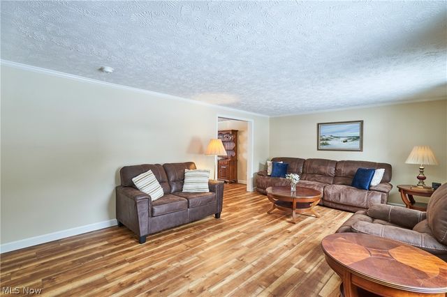 300 Manhattan Pky, Painesville, OH 44077