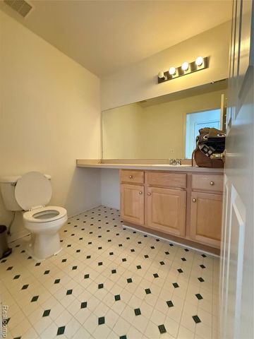 2823 Barclay Way, Ann Arbor, MI 48105