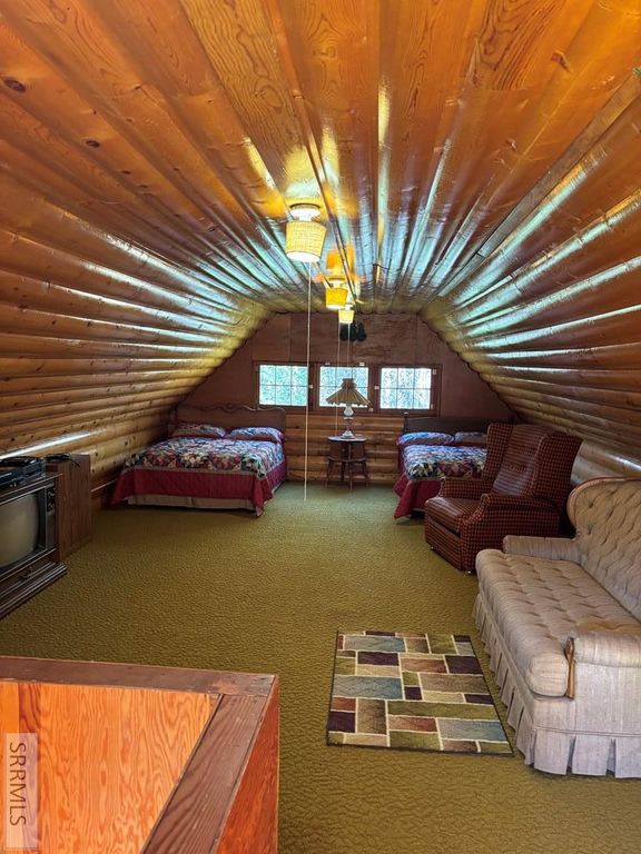Image 4 of property listing at 3735 Riverside Drive, Island Park, ID 83429