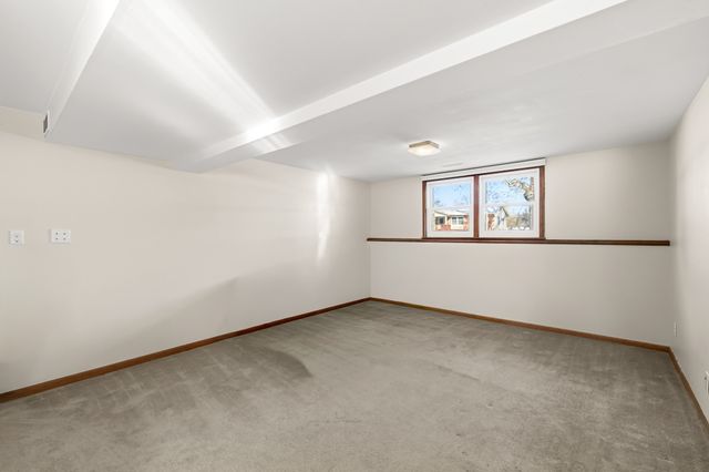 4024 Ross Road, Ames, IA 50014