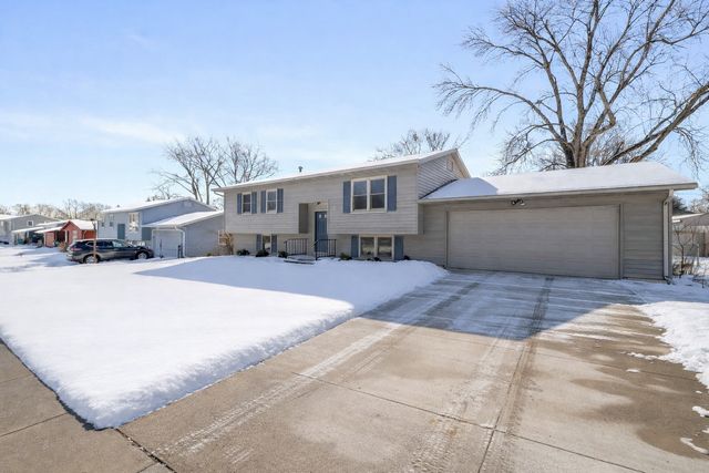 4024 Ross Road, Ames, IA 50014