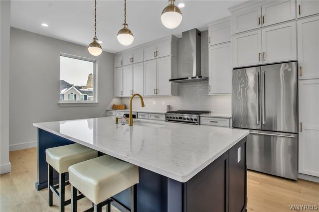 244 Lakefront Boulevard, Buffalo, NY 14202