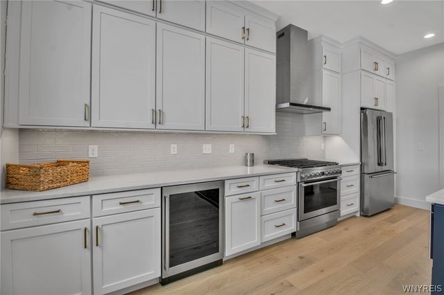 244 Lakefront Boulevard, Buffalo, NY 14202