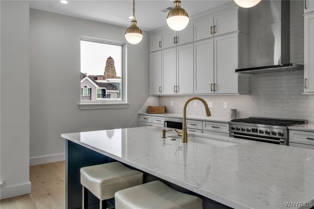 244 Lakefront Boulevard, Buffalo, NY 14202