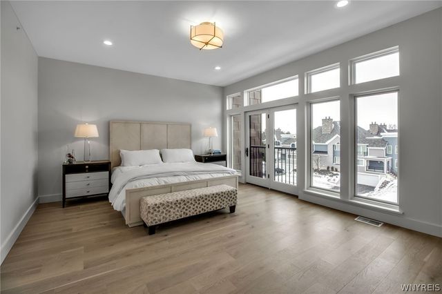 244 Lakefront Boulevard, Buffalo, NY 14202