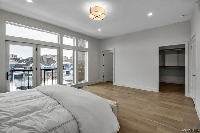 244 Lakefront Boulevard, Buffalo, NY 14202