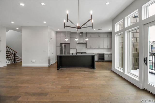 244 Lakefront Boulevard, Buffalo, NY 14202