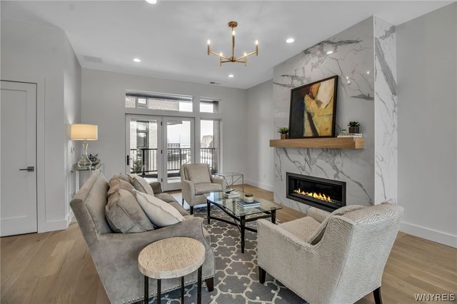 244 Lakefront Boulevard, Buffalo, NY 14202