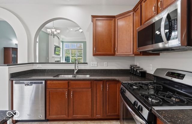 6691 Beekman Place Townhome A, Zionsville, IN 46077