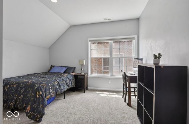 6691 Beekman Place Townhome A, Zionsville, IN 46077