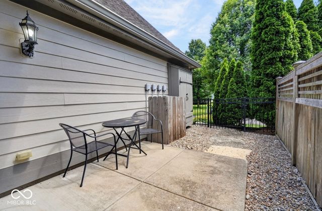 6691 Beekman Place Townhome A, Zionsville, IN 46077